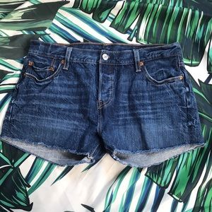 💥2/$20💥 Levi’s 501 Cut Offs Sz 27